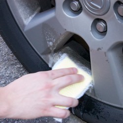 intensive-brake-dust-remover-scrub